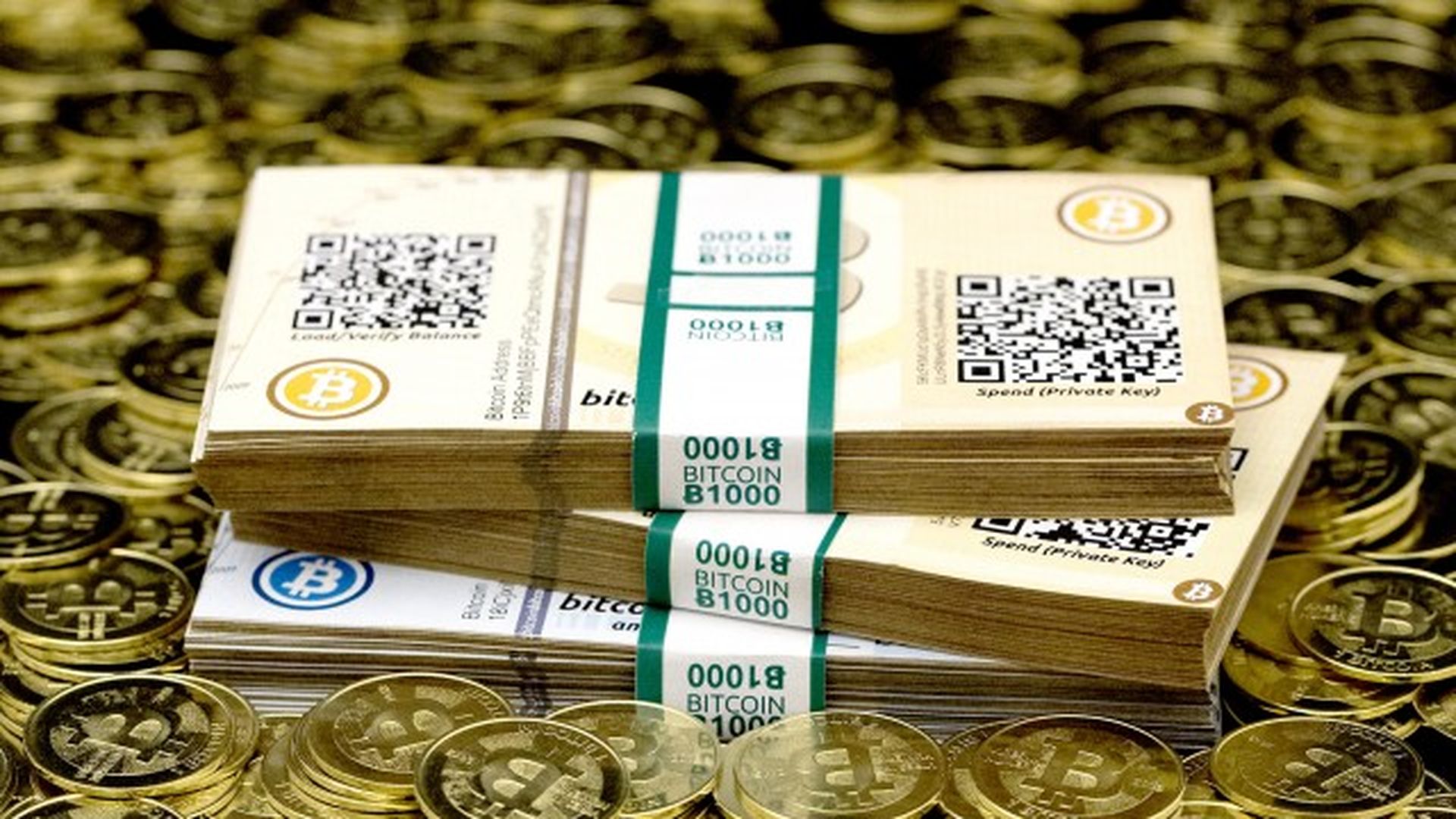 Биткоин подорожал до 42 тысяч долларов, а потом рухнул. Что случилось?