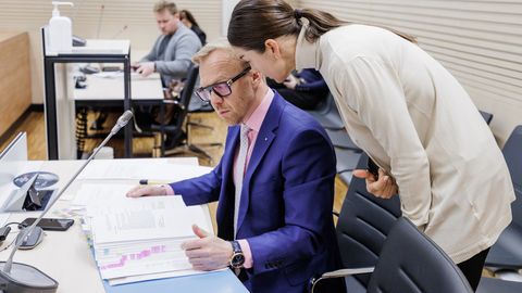 ARMAS RATSU VÕI SPORTHOBUNE ⟩ Meelis Lao eksnaine ja Aleksei Tšuletsi tütar nühivad kohtupinki kuuendat aastat: me oleme näinud vaid kohtusaalis, palun mitte mind sinatada!