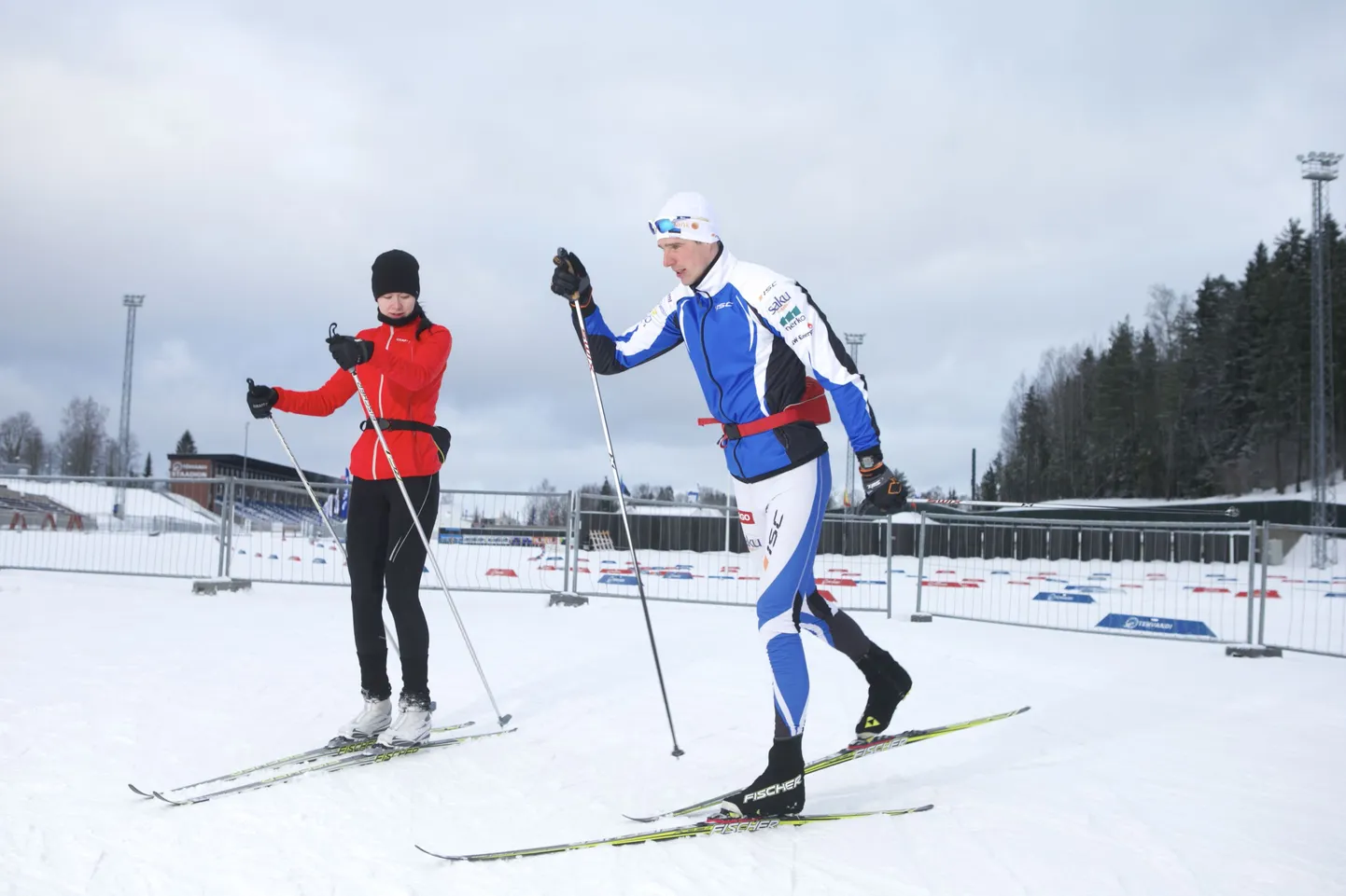 Kerstin Kotkas ja Kein Einaste. Käte asendi praktiseerimine paaristõugetel.