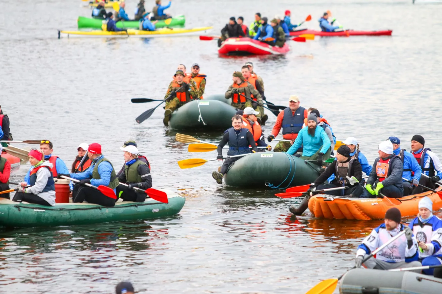 14. Võhandu Maraton Võrust Tamula järvelt läks 100km pikkusele teekonnale enam kui 1000 paati 2500 võistlejaga.