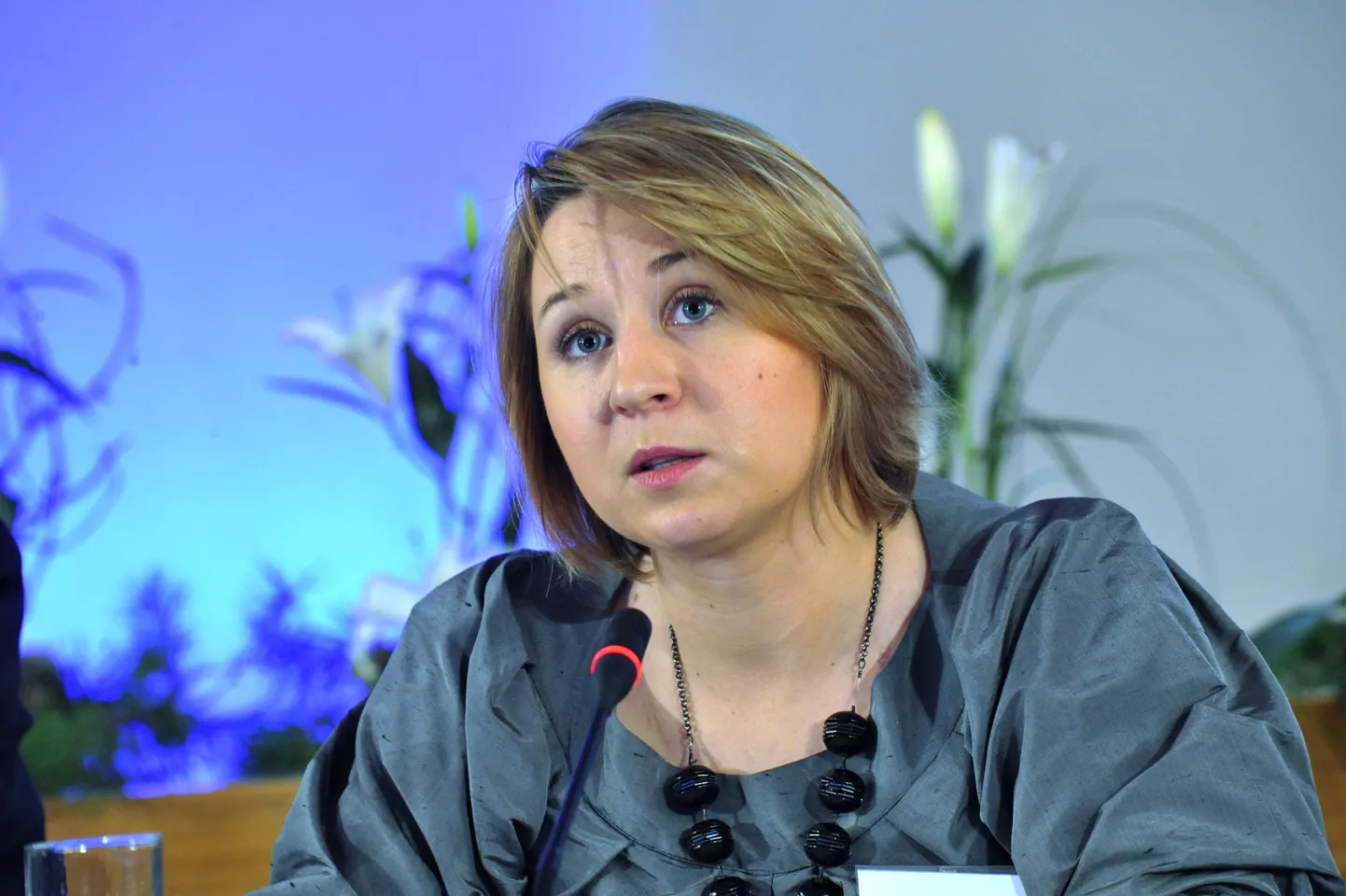EESTI PÄRAST EUROT; TALLINN, EESTI, 25NOV09.
Konverents EESTI PÄRAST EUROT Tallinna Tehnikaülikooli aulas. Pildil ANNIKA UUDELEPP.
th/Foto TOOMAS HUIK/POSTIMEES