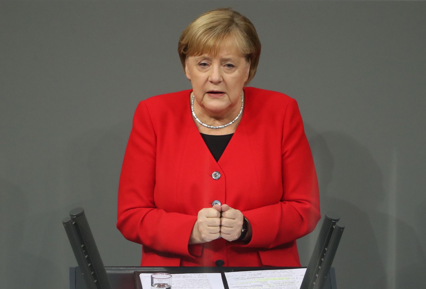 Saksa kantsler Angela Merkel kolmapäeval parlamendis.