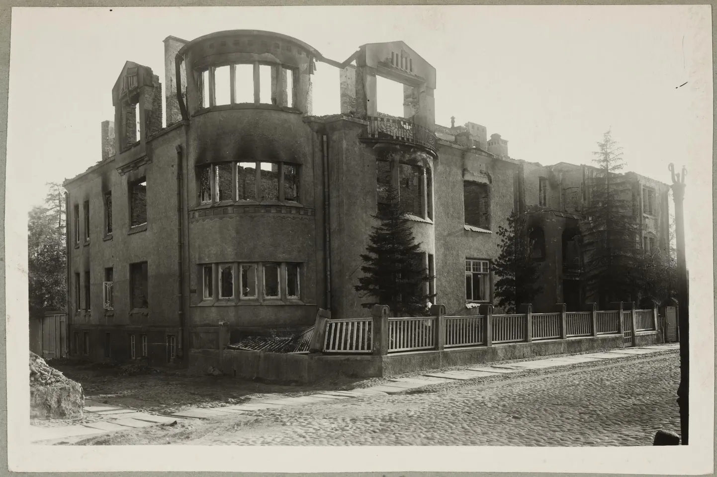Pohlmanni maja pärast sõjapurustusi oktoobris 1941.