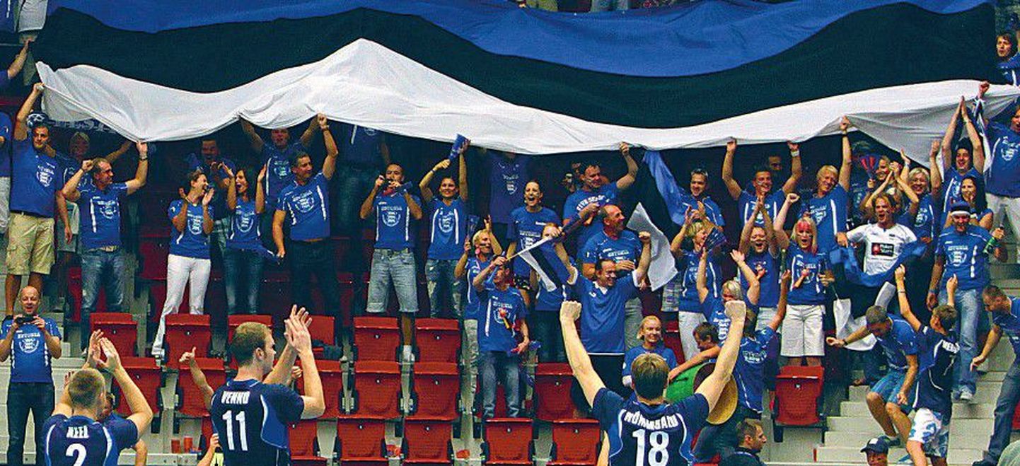 Eesti võrkpallikoondislased tänasid EMil oma fänne pärast võitu Portugali üle.