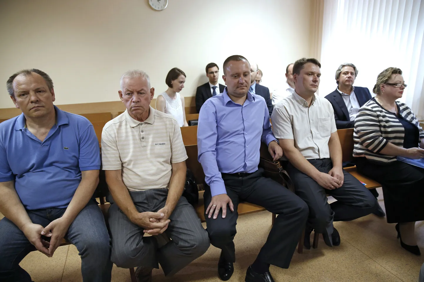 По мнению следствия, причиной крушения в аэропорту Внуково 20 октября 2014 года самолета "Фалькон" и гибели четырех человек, находившихся на борту, в том числе, руководителя французской компании Total Кристофа де Маржери, стал выезд снегоуборочной машины на взлетно-посадочную полосу и ошибочные действия диспетчеров.