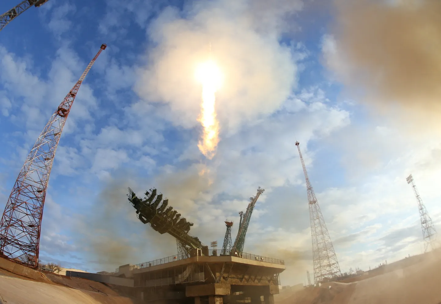 Raketi Sojuz MS-25 start Bajkongõri kosmodroomilt.