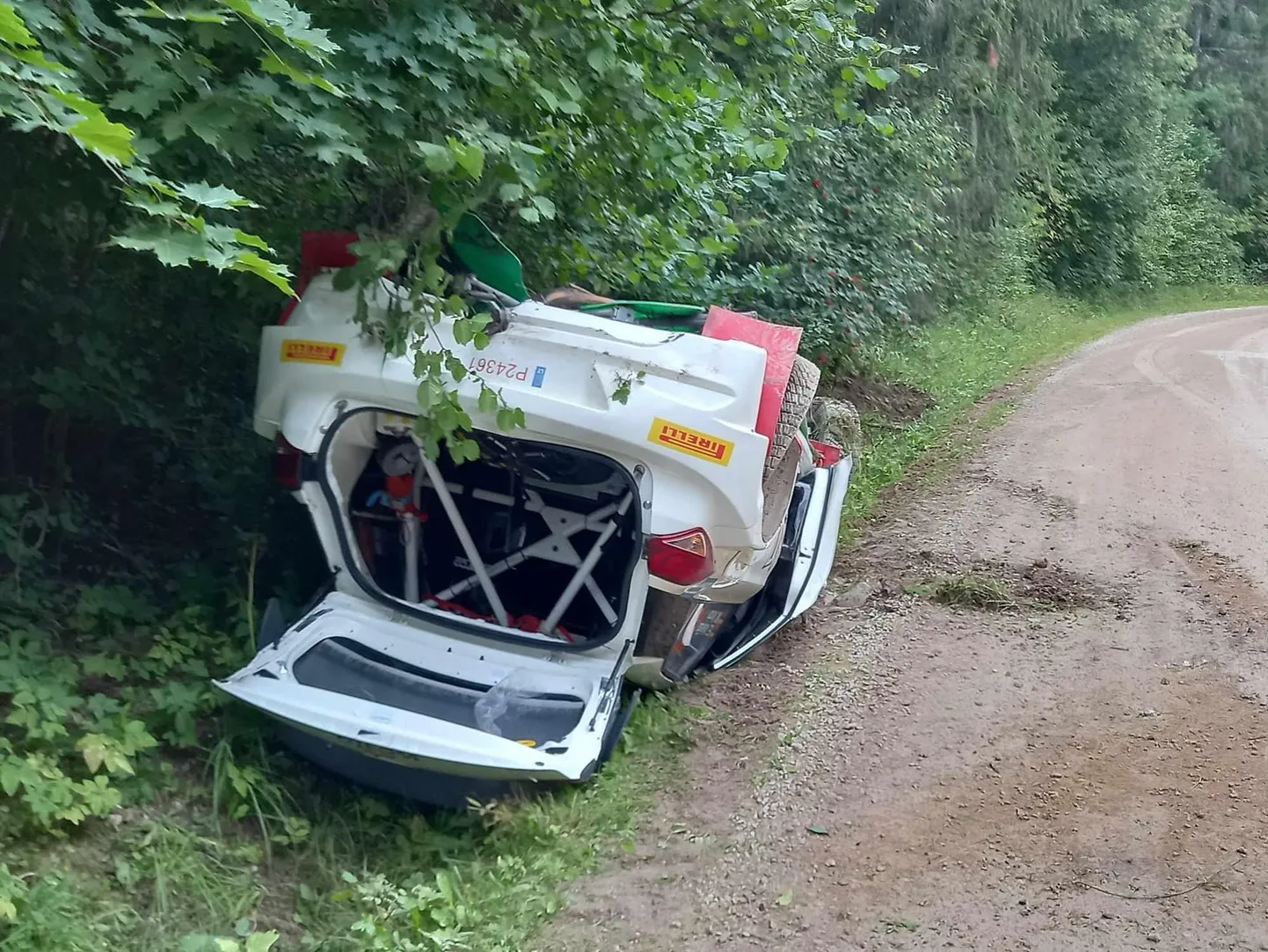 Esimene avarii tõi karmid karistused üheksale võistluspaarile.