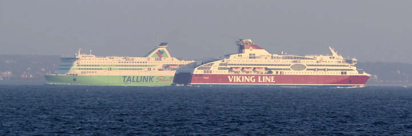Tallinki ja Viking Line´i reisilaevad.