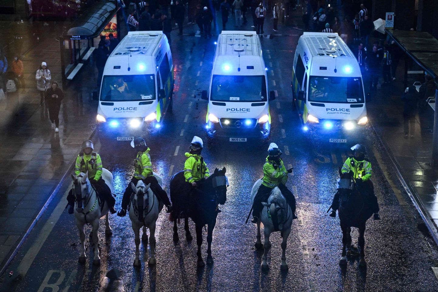 Suurbritannia politseijõud jalgpallimängul. Foto on illustratiivne.