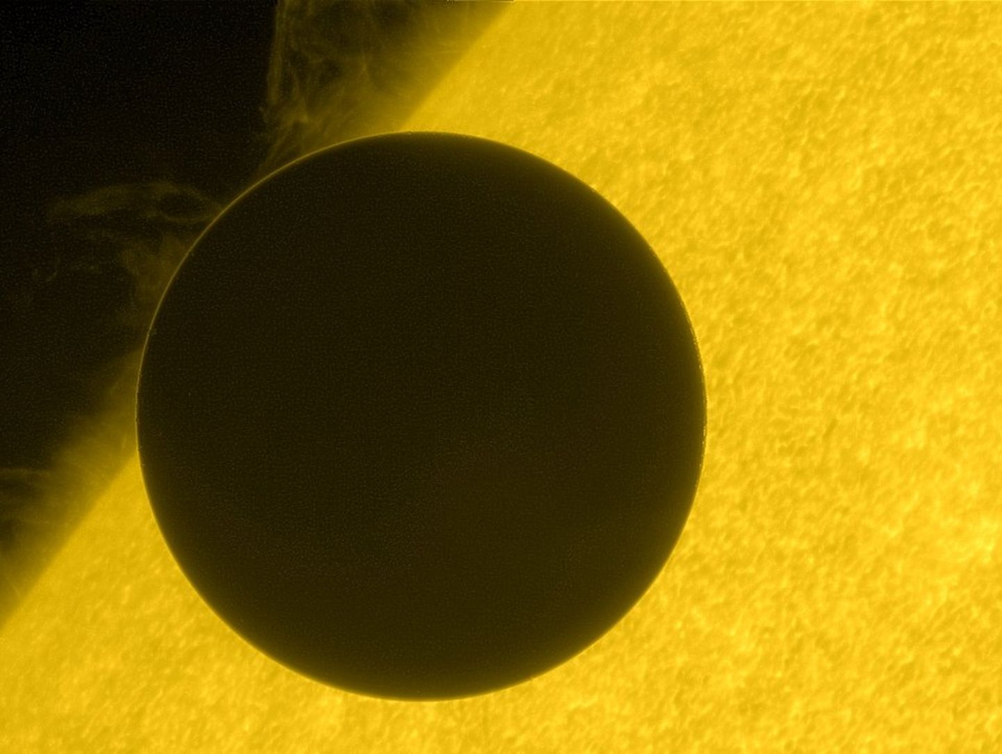 Foto Veenuse transiidist, mil meie sõsarplaneet möödus Päikesest
