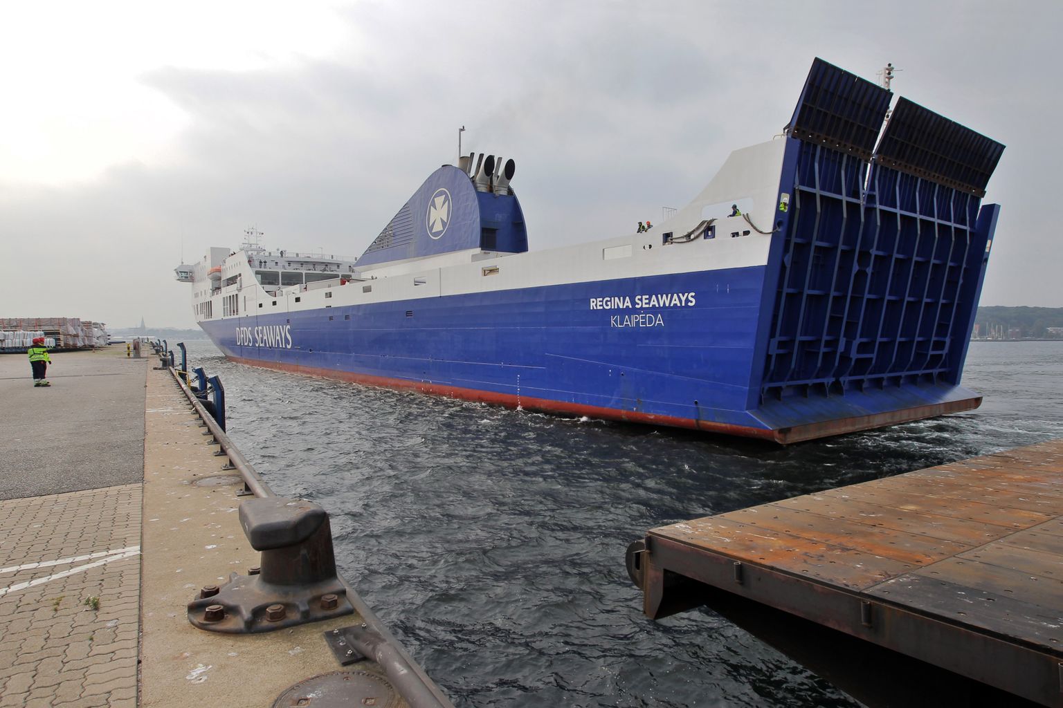 Паром в балтийском море. Паром финляндия. Балтийские паромы фото. Паром в балтийском море. Балтийск росморпорт паром.