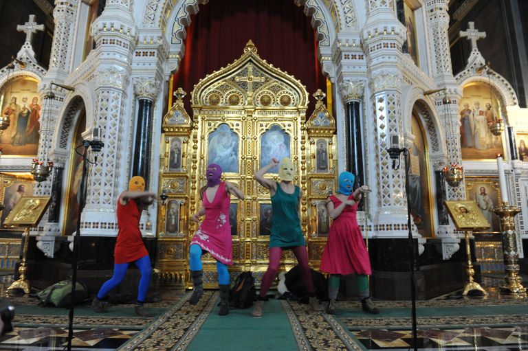 Pussy Rioti skandaalne esinemine 2012. aastal Moskva kirikus