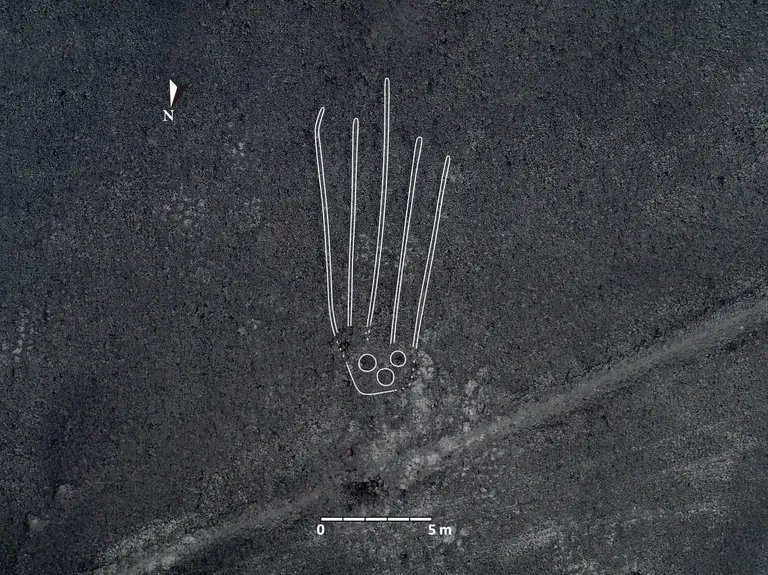 Jaapani ja Peruu arheoloogid leidsid Peruu Nazca kõrbest veel 168 geoglüüfi