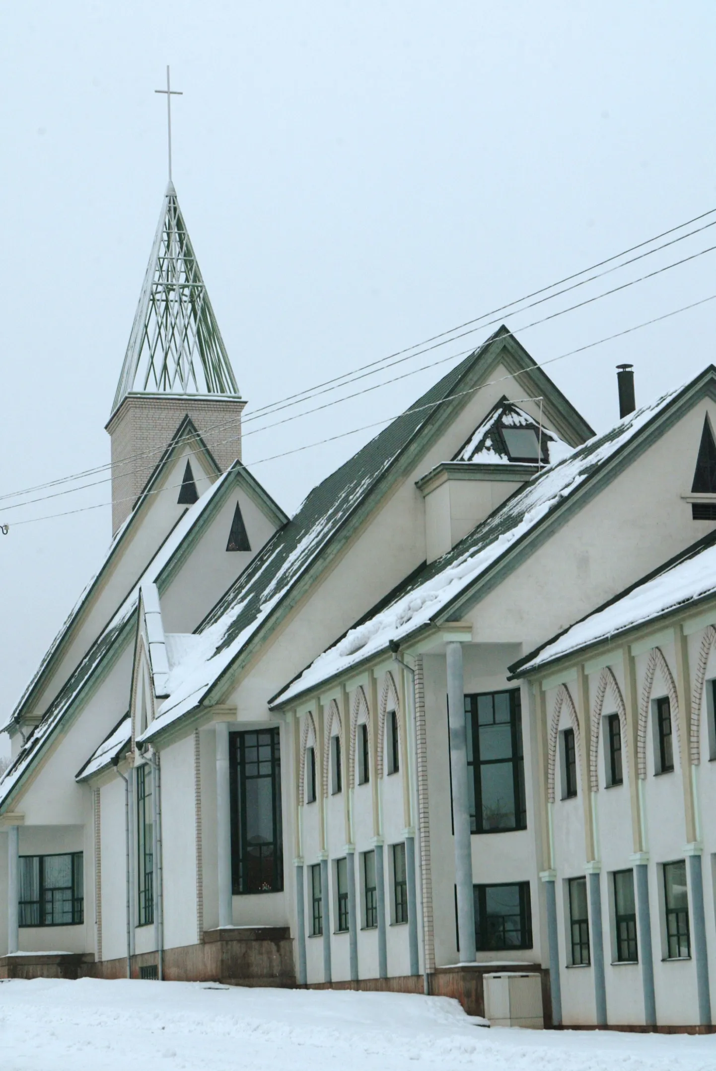 Tartu Salemi baptistikoguduse kirik asub Kalevi 76.