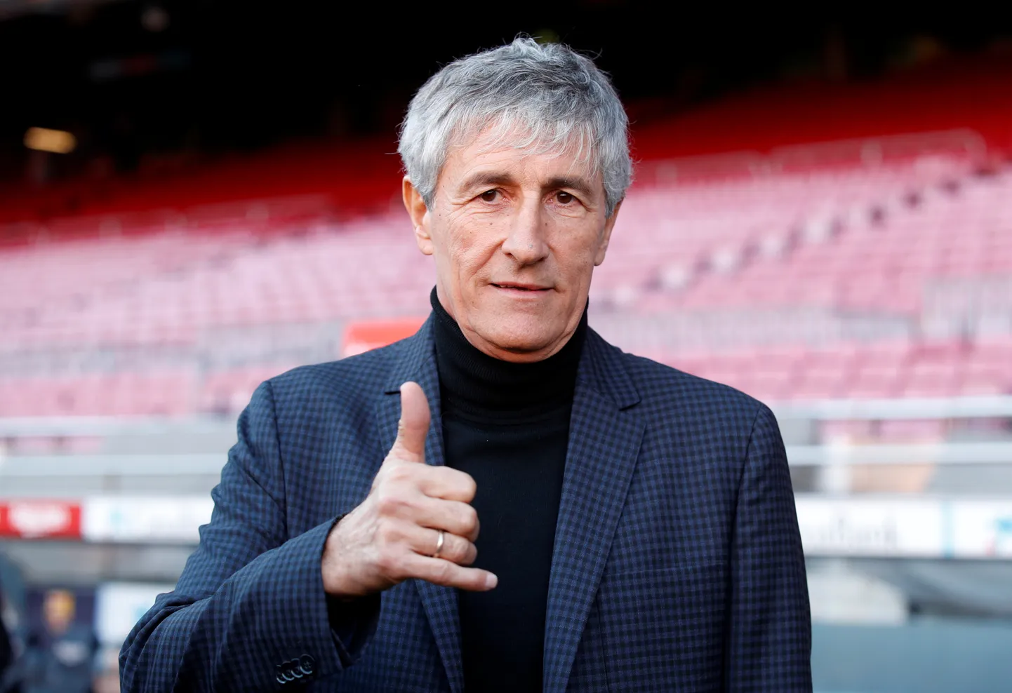 Quique Setien on rahul, sest saab hoolealused iga kell trenni kamandada.