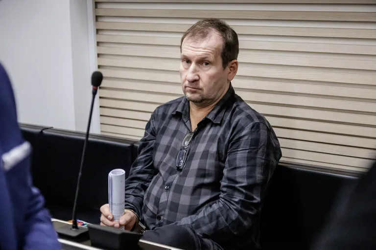 Eesti riigi vastu suunatud vägivallatutes tegudes süüdistatav Venemaa kodanik Andrei Andronov Harju maakohtus.