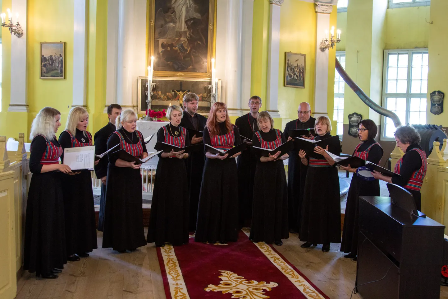 Valga kultuurikeskuses laupäeval ja pühapäeval toimuvast Lauluragina pop- ja džässkooride konkursist võtab osa ka kolm Valga linna koori, nende hulgas Valga kammerkoor, kes aasta tagasi tähistas tegutsemise 25. aastapäeva.