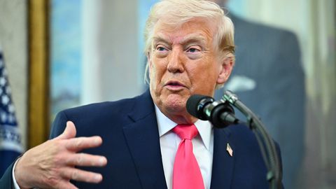 Irāna baidās atzīt, ka tā grib vienošanos, apgalvo Tramps