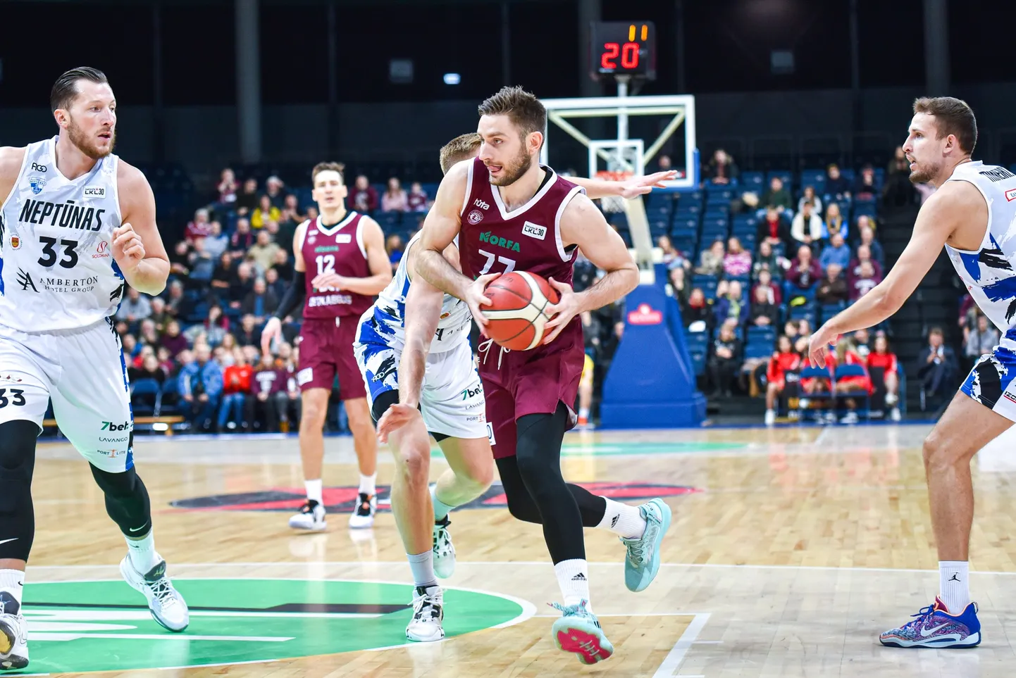 Kristian Kullamäe palliga.