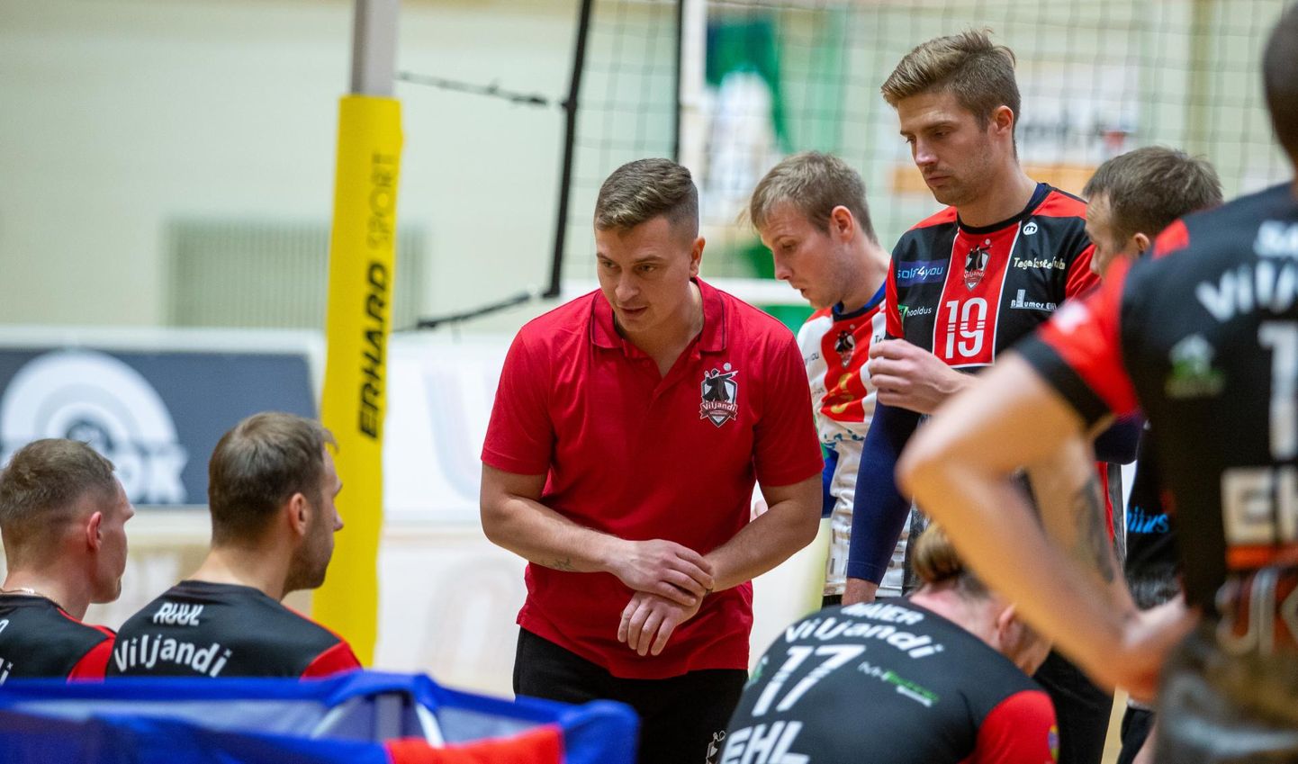 Viljandi Võrkpalliklubi peatreener Tauno Lipp jäi meeskonna karikamängudega rahule.