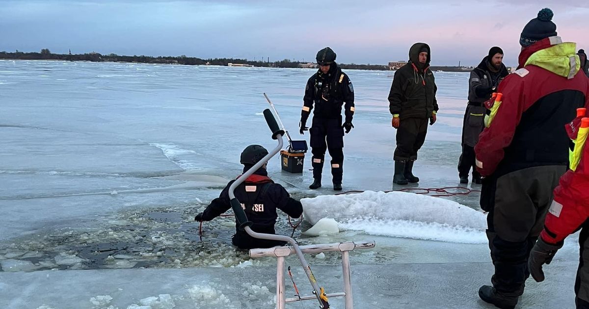 Kalamees, kelle sõiduriist Pärnu lahe jäälahvandusest välja tõmmati, ilmus välja (7)