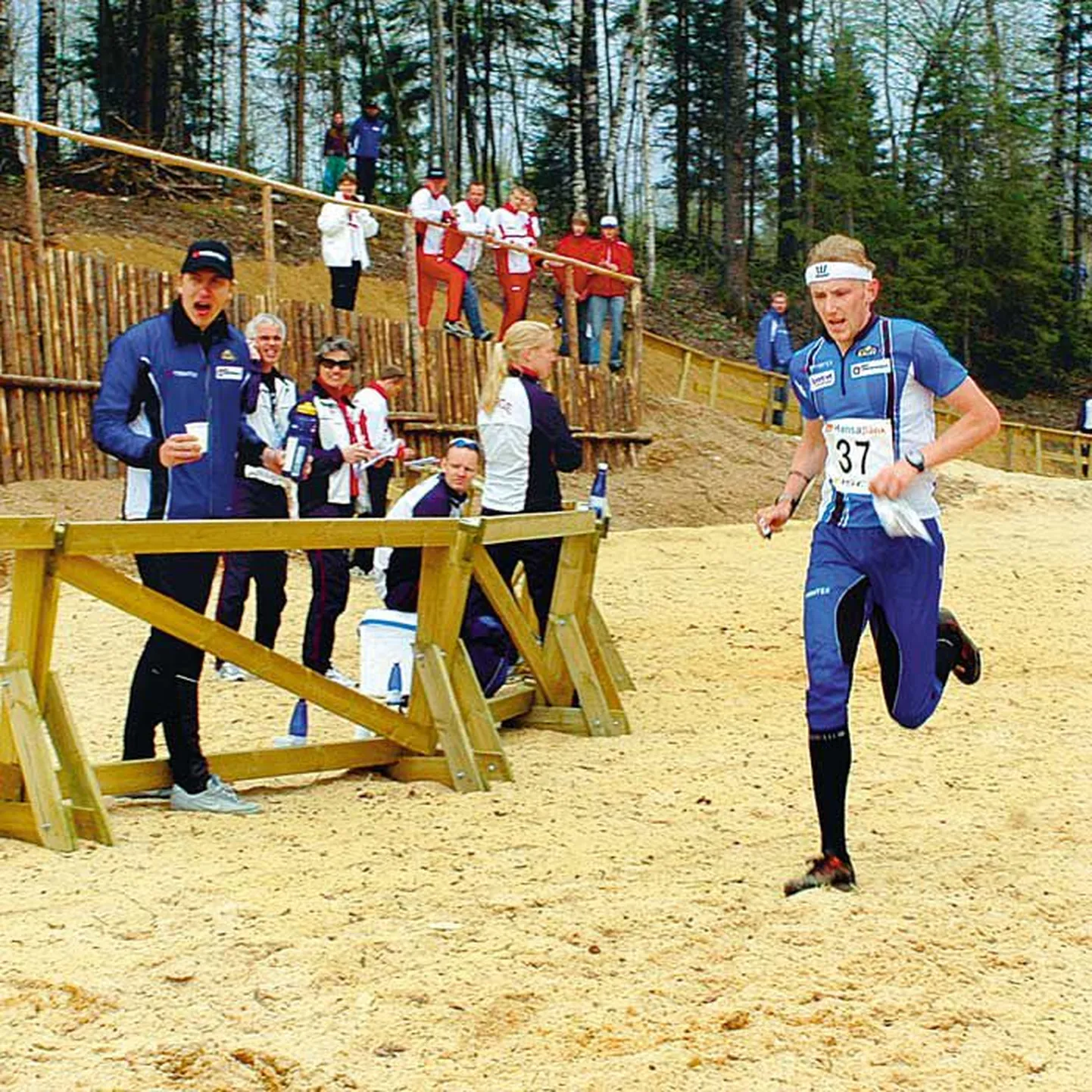 Vigastuse tõttu võistluse pooleli jätnud Olle Kärner.