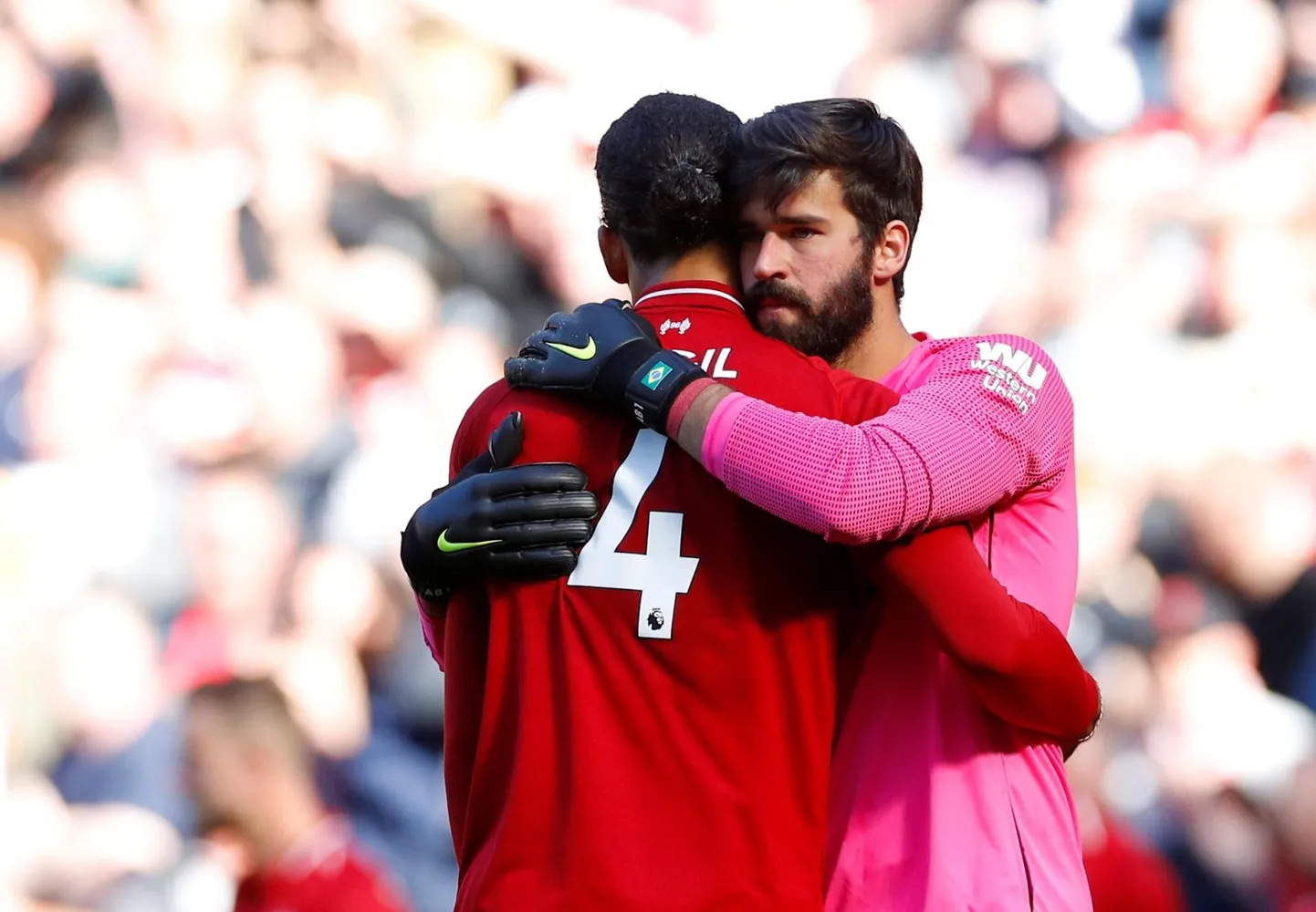 Virgil van Dijk (number 4) ja Alisson Becker olid suurepärased, kuid jäid parima jalgpalluri valimisel alla Lionel Messile.