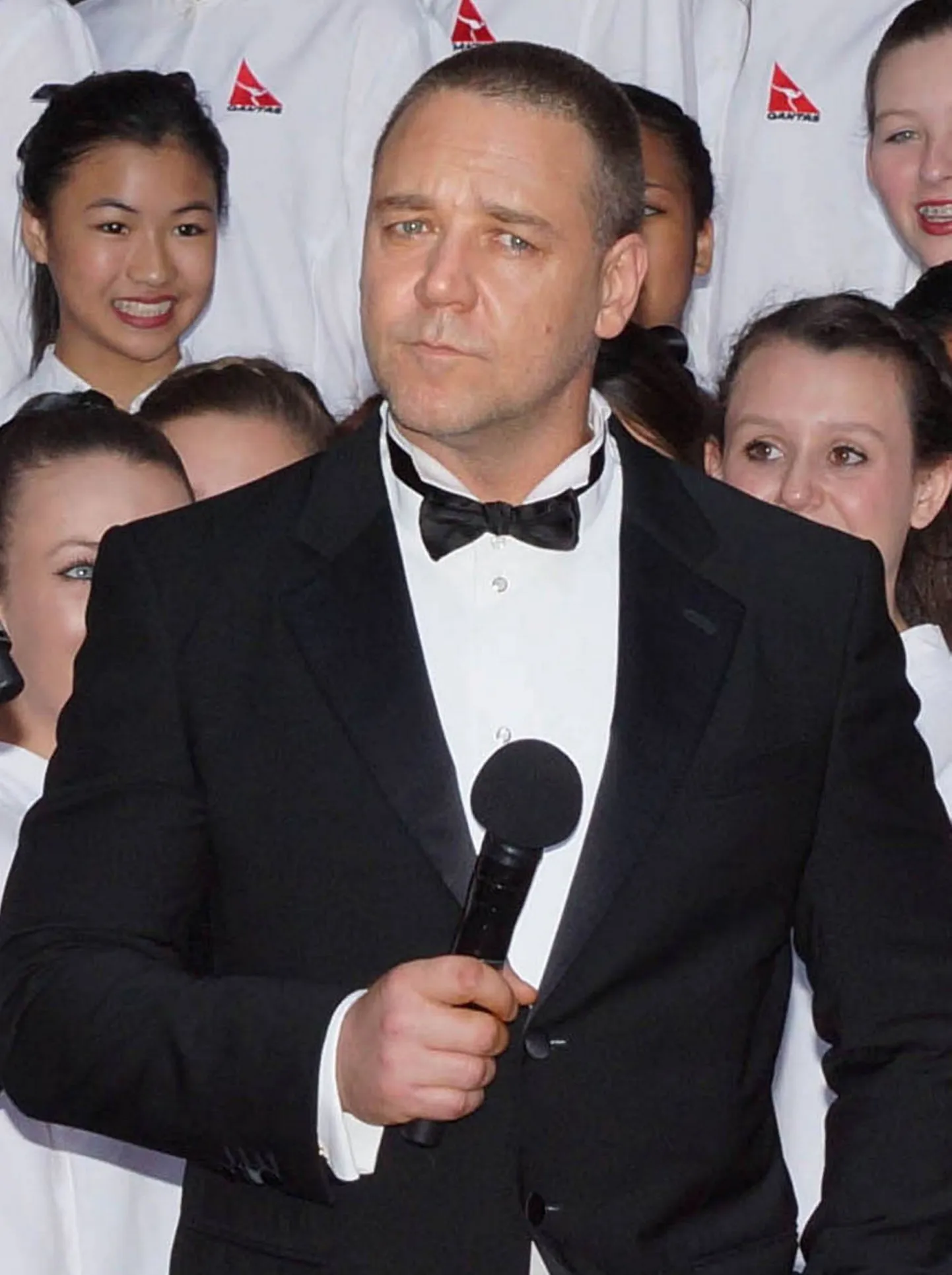 Russell Crowe peab oksjonit.