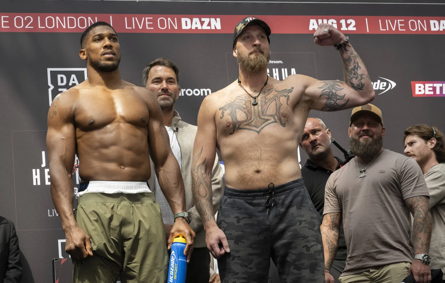 Anthony Joshua ja Robert Helenius.