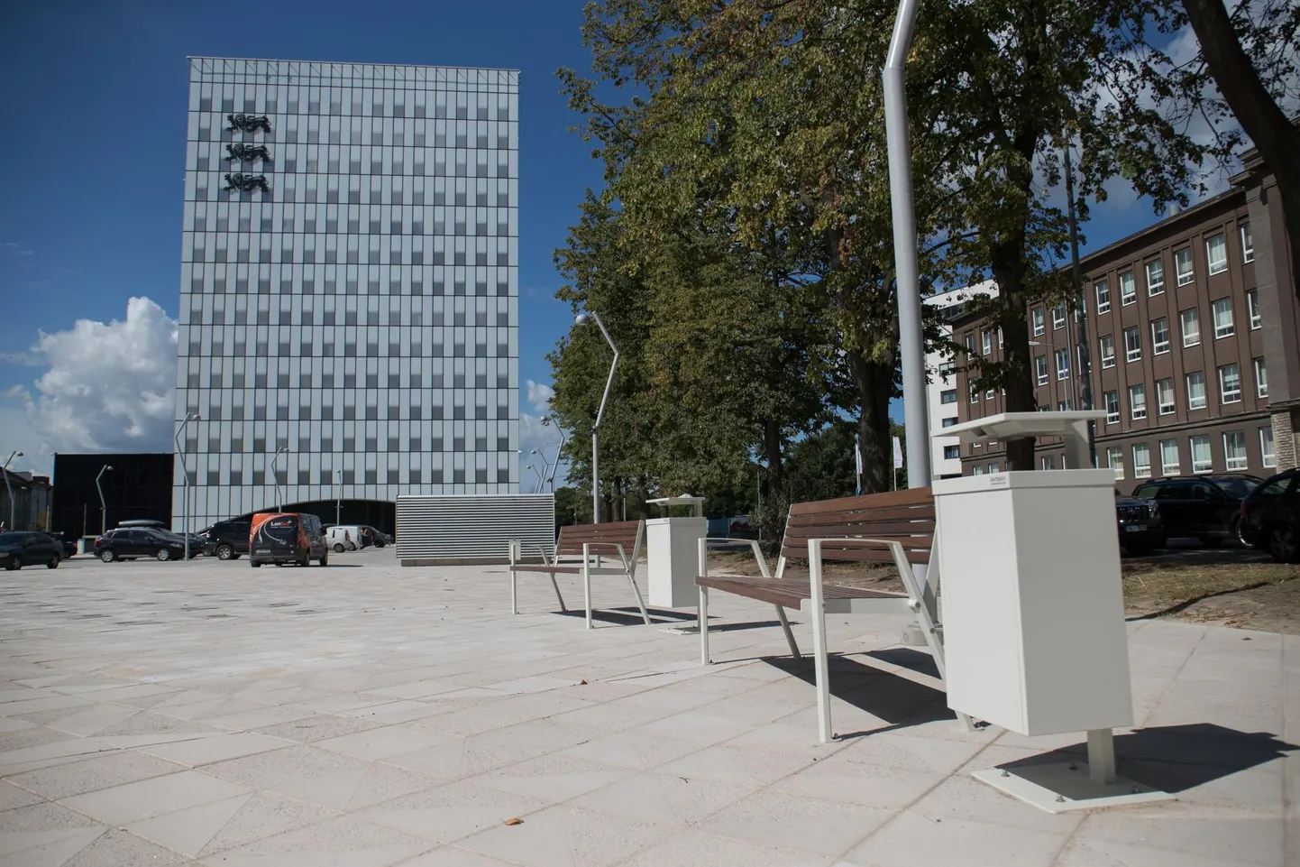 Krunt on välja vaadatud superministeeriumi naabrusse.