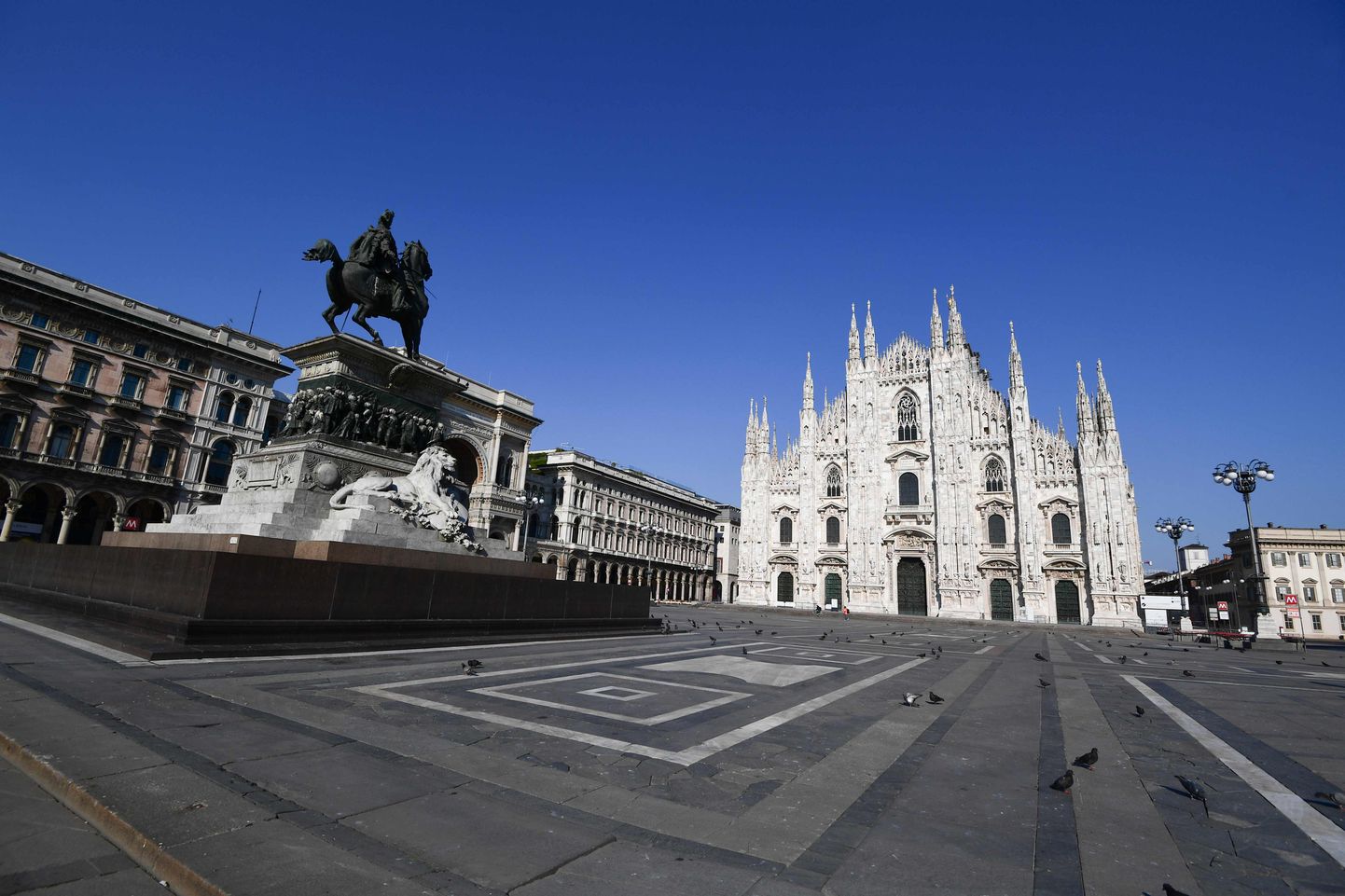 Inimtühi Piazza del Duomo Milano kesklinnas.
