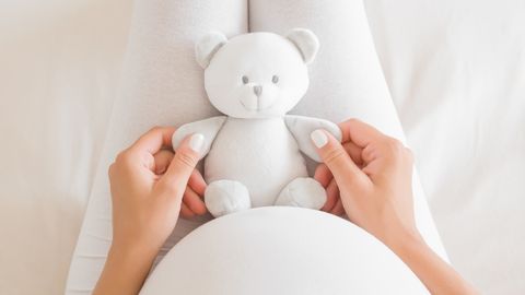 Latvija brez sistemske podpore mladoletnim nosečnicam