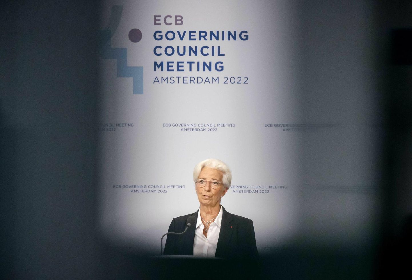 Euroopa Keskpanga president Christine Lagarde tõdes, et inflatsiooni taltsutamiseks tuleb lõpetada rahatrükk ja tõsta baasintressi.
