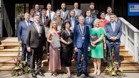 SUUR GALERII ⟩ TalTech Kuressaare Kolledž saatis teele uued lõpetajad