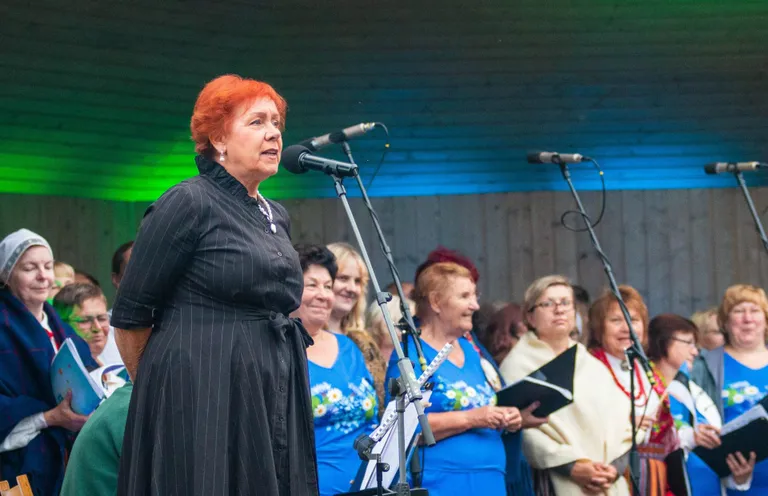 Puka öölaulupeol astub üles ka eeslaulja. Eelmisel aastal oli eeslauljaks Katrin Karisma.