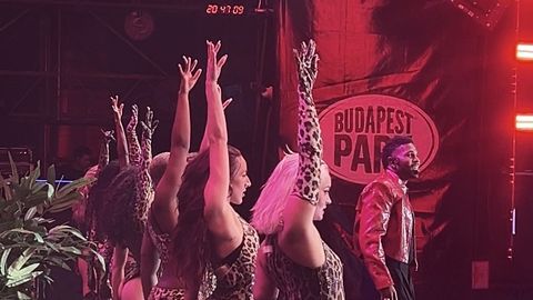 Viljandist maailma staaride kõrvale: Laura Pakasaar jagas lava Jason Deruloga