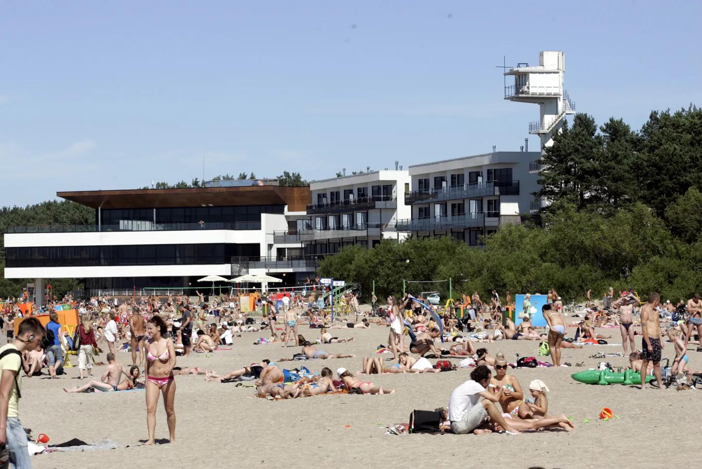 Теперь на пляже Пирита будут отдыхающие только в купальных костюмах.