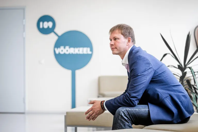 Pärnu Koidula gümnaasiumi direktori Indrek Kaldo huvi on, et lapsed saaksid normaalselt koolis, huviringides ja klassiekskursioonidel käia.