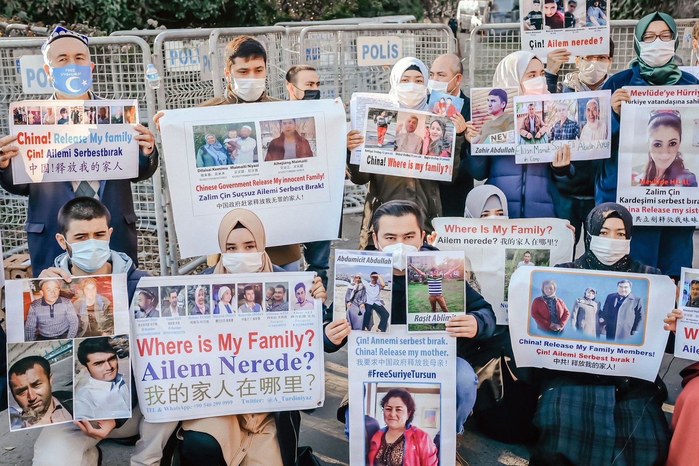 Türgi uiguurid meeleavaldusel Hiina konsulaadi ees Istanbulis.