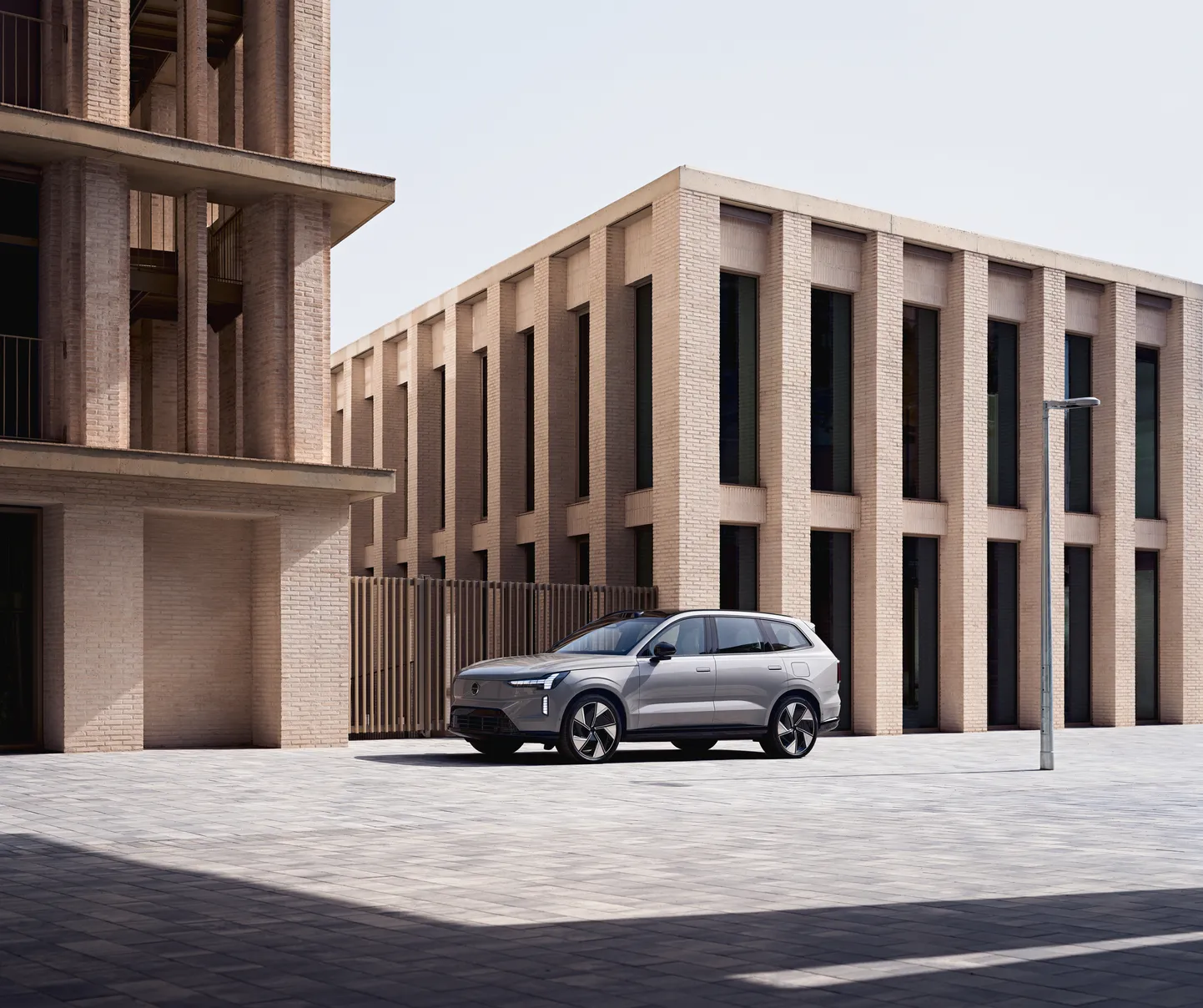 Uus täiselektriline Volvo EX90.