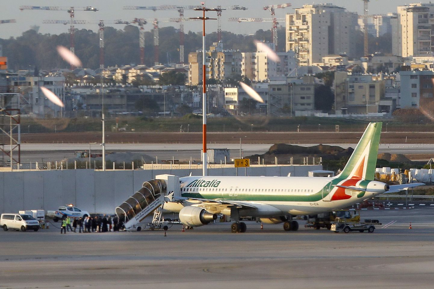 Iisrael keelas riiki sisenemise tosinal itaallasel, 27.02.2020. Tel Avivi Ben Gurioni lennujaam.