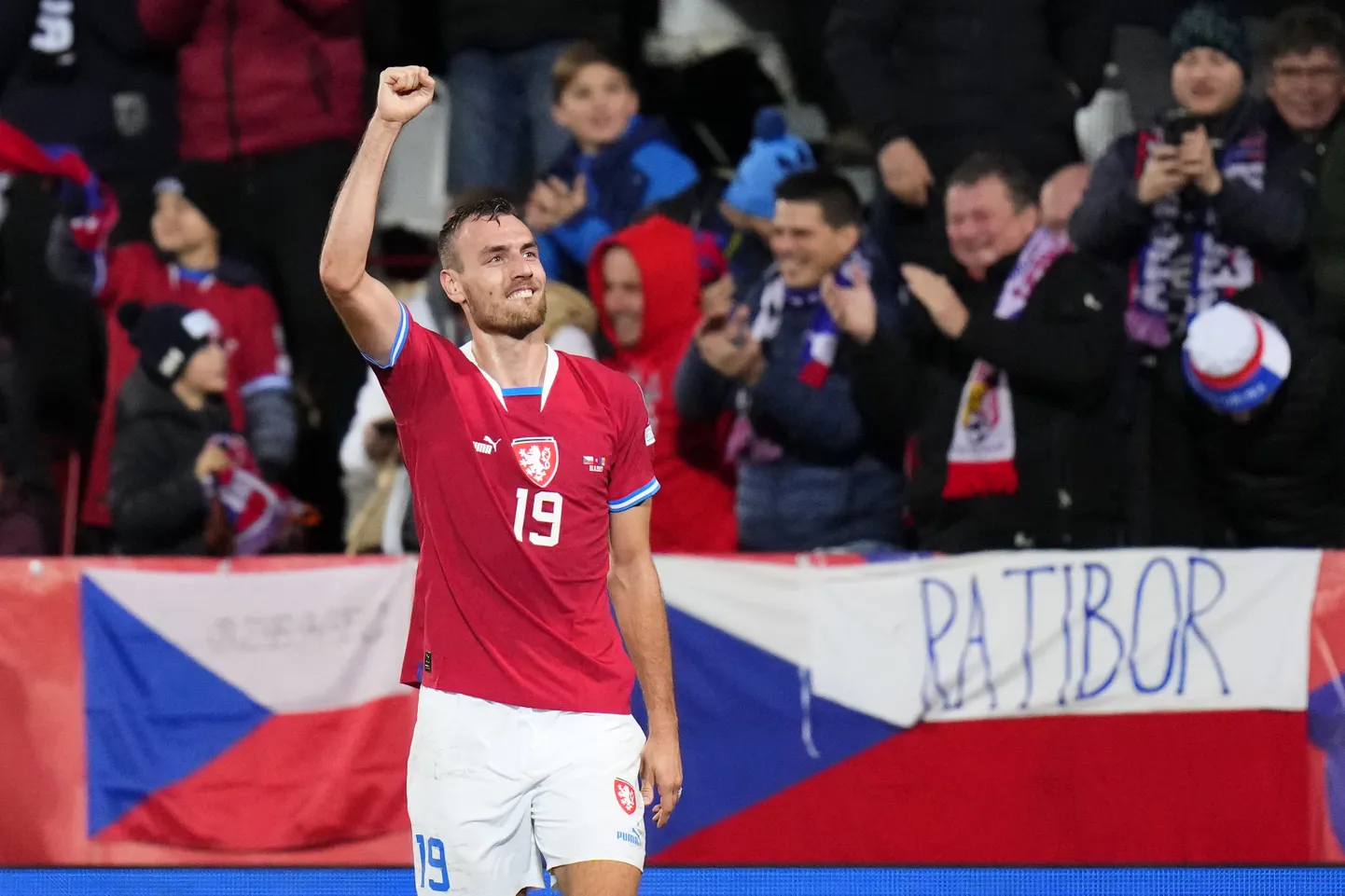 Eestlased peavad ütlema aitäh tšehhidele, kes hoidsid mängu kindlalt enda kontrolli all ja võitsid 3:0. Pildil on teise värava autor Tomaš Chory.