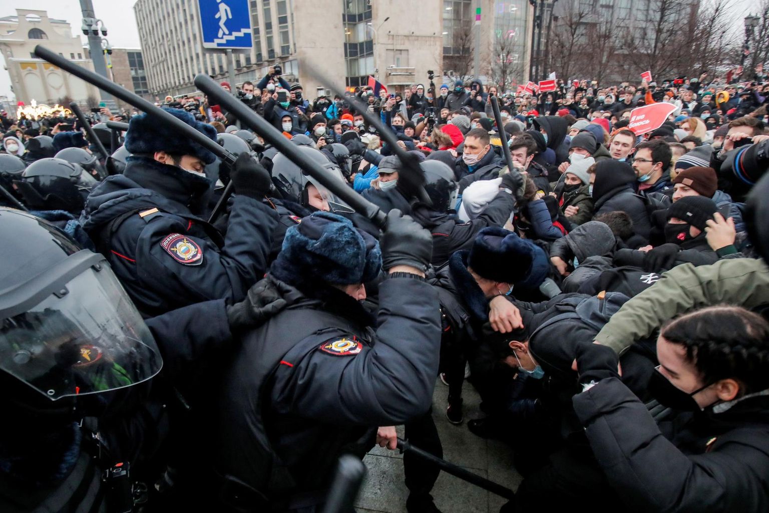 Aleksei Navalnõi toetajate ja märulipolitseinike vaheline kähmlus Moskvas. 