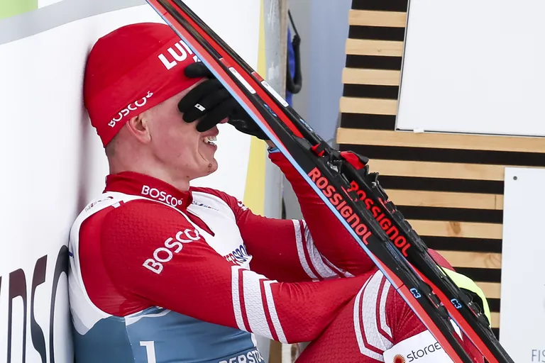 Kas vihapisarad? Aleksandr Bolšunov puhkes pärast MMi maratonifinišit nutma.