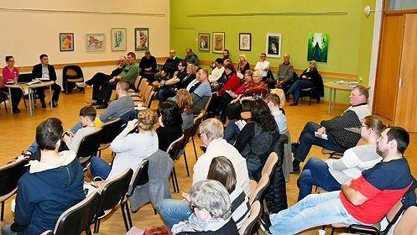 Üleeile oli Paikuse vanas vallamajas uue MTÜ sünni juures ligikaudu poolsada ­paikuslast.