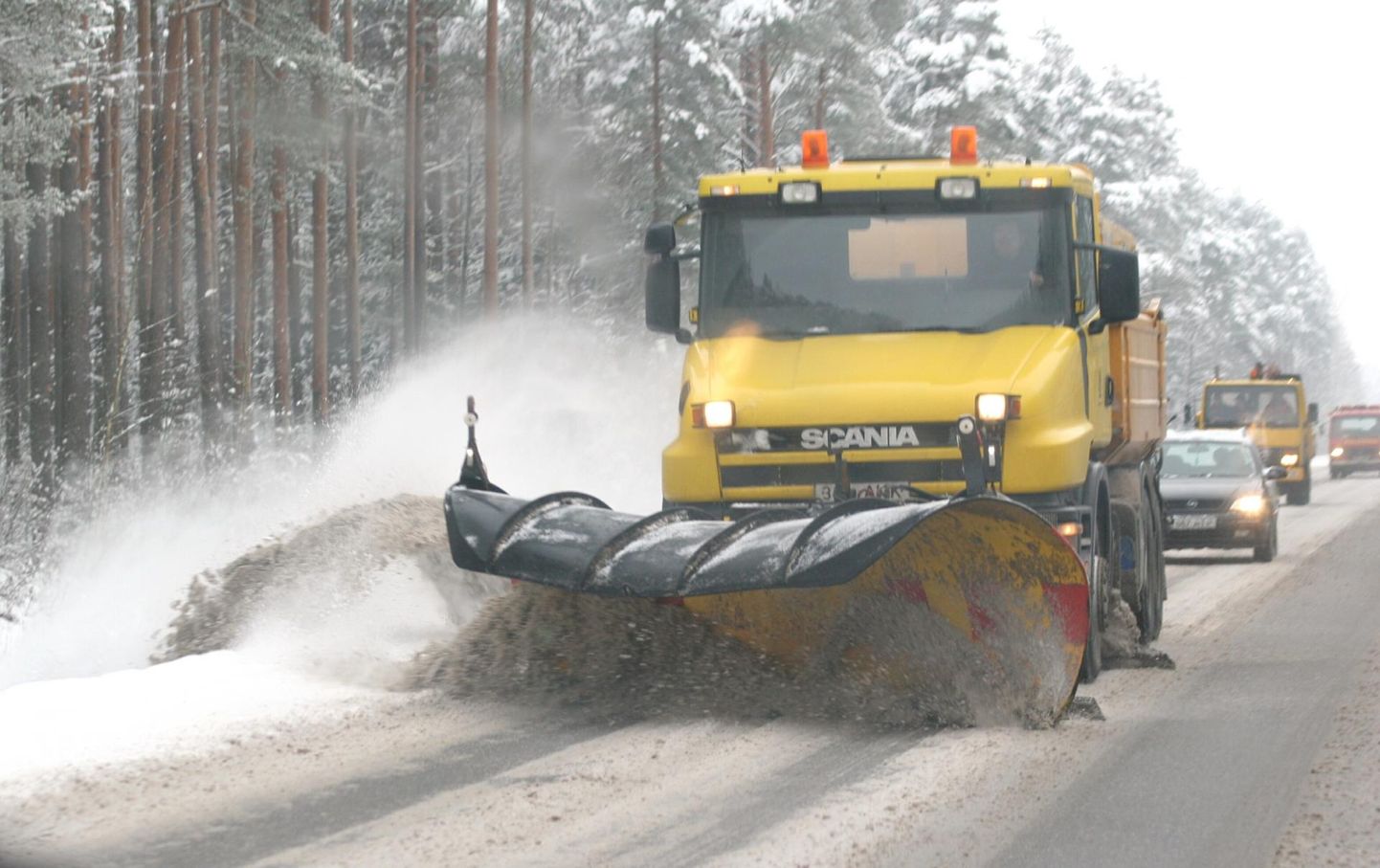 Talvised teeolud ei ole Pärnumaal suuremaid liiklusõnnetusi kaasa toonud.