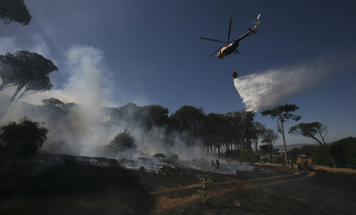 Tšiilis kukkus alla helikopter.