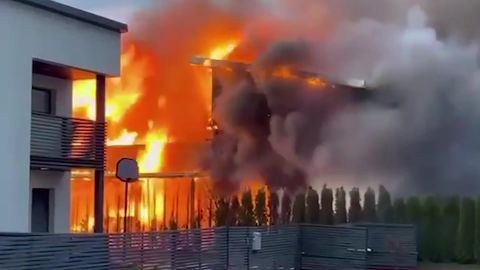 FOTOD JA VIDEOD ⟩ Haaberstis põleb lausleegiga elumaja, päästjad reageerisid suurte jõududega