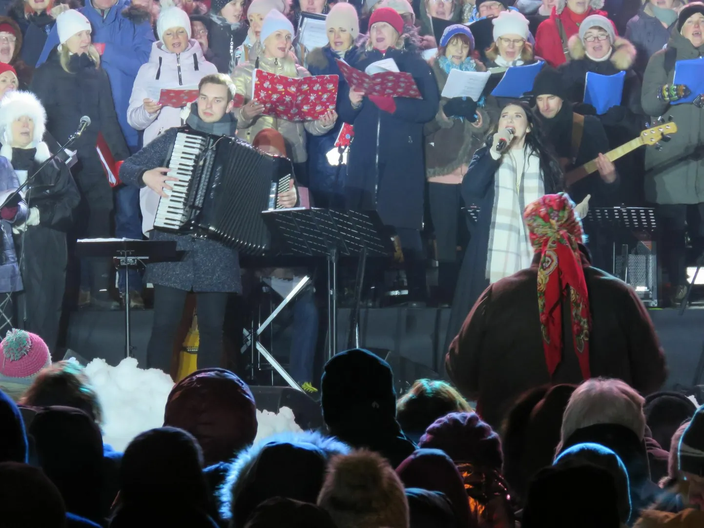 Talveöölaulupidu on piirkonna üks talviseid suursündmusi.