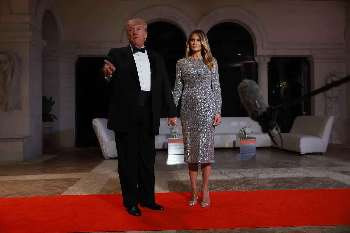 Donald Trump ja abikaasa Melania Trump aastavahetusepeol 2022. aastal.